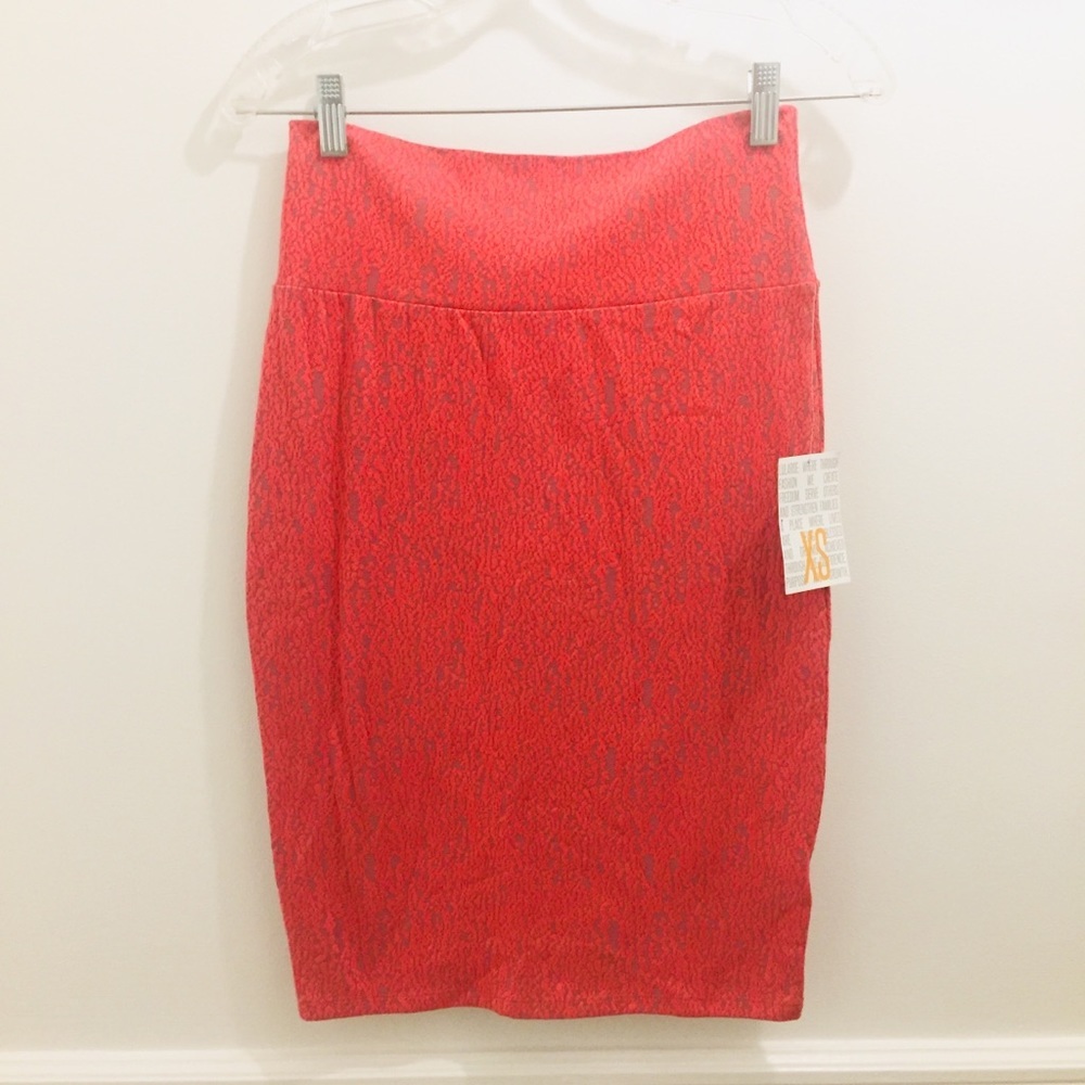 NWT Lularoe Cassie Pencil Skirt Knit coral XS - Picture 1 of 6